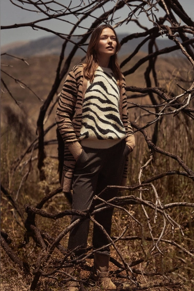 Kardigan z długimi rękwami i zwierzęcym wzorem beżowy 