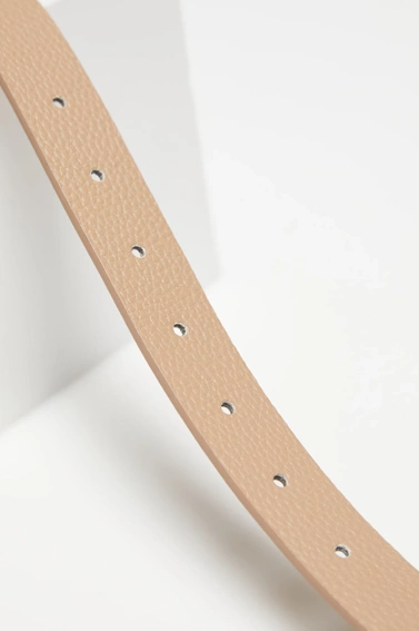Pasek z okrągłą klamrą beżowy