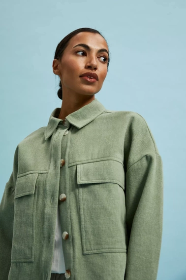 Kurtka z kieszeniami i kołnierzykiem oliwkowa