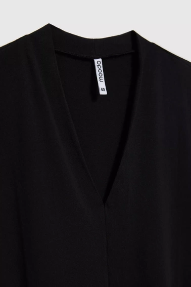 Bawełniana bluzka z dekoltem czarna