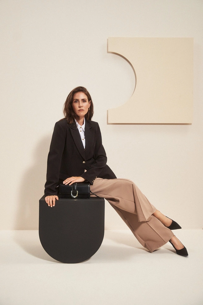 Jednorzędowa marynarka czarna