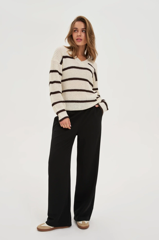 Sweter w paski beżowy