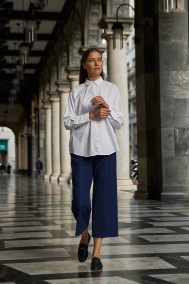 Koszula ozdobiona koralikami biała