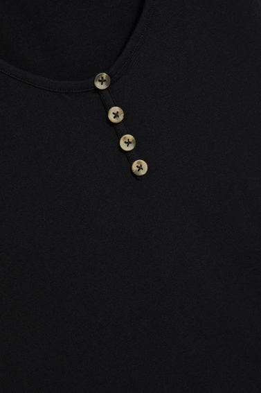 Gładki top z guzikami czarny