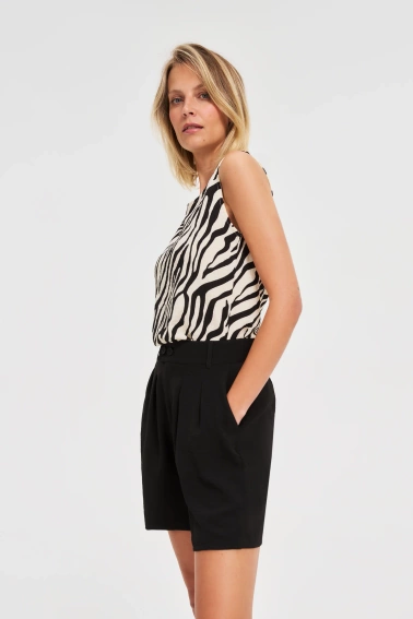 Szorty z kieszeniami czarne 