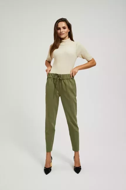 Spodnie z wiązaniem w talii