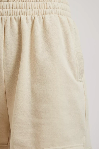 Dresowe szorty beżowe