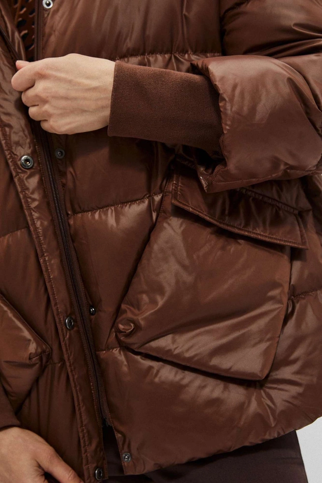 Pikowana kurtka z kołnierzem kasztanowa