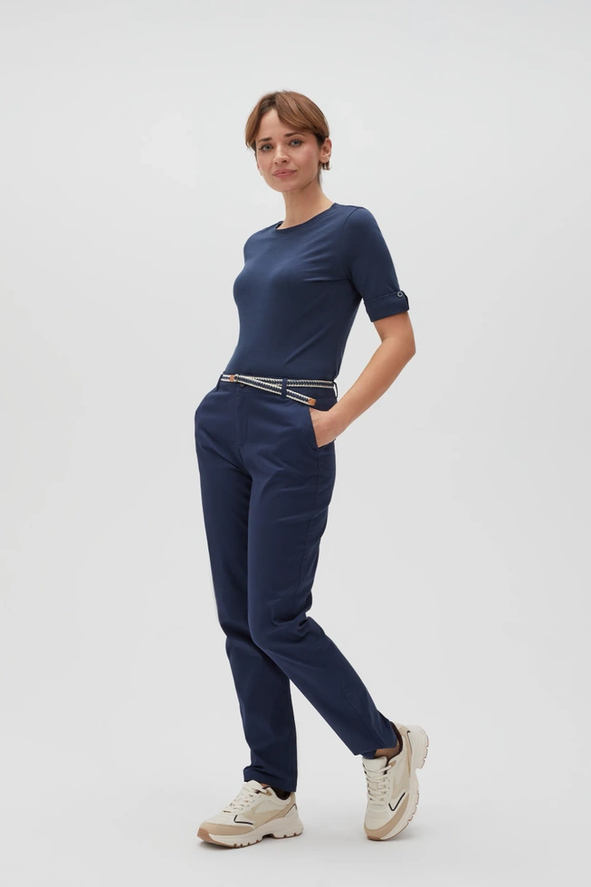 Gładki t-shirt z podwijanymi rękawami granatowy