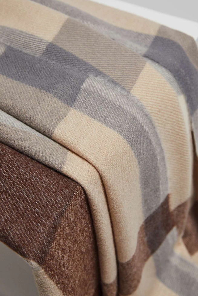 Szalik w dużą kratę brązowy