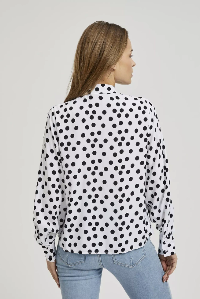Koszula z falbaną i długimi rękawami ze wzorem kropek czarno-biała