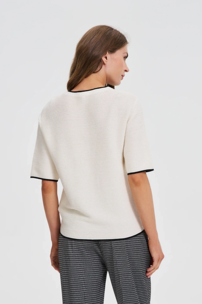 Sweter z krótkimi rękawami biały