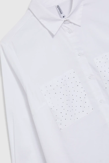 Koszula z dużymi kieszeniami i długimi rękawami biała