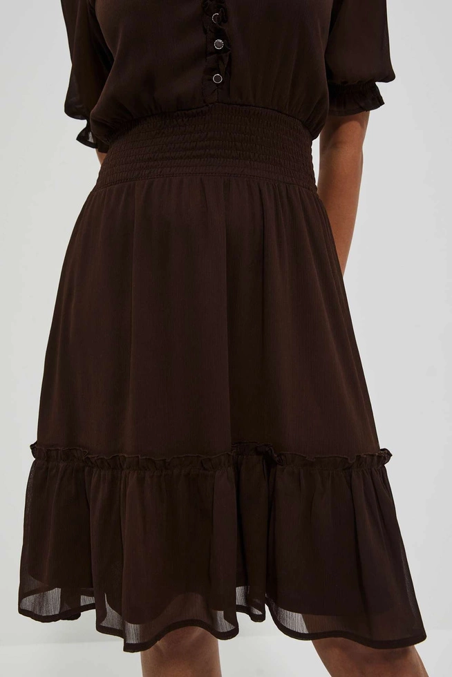 Sukienka z falbaną ciemnobrązowa