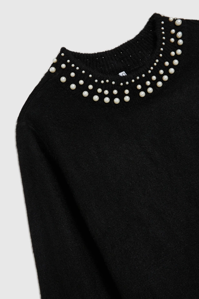 Dopasowana sukienka dzianinowa czarna