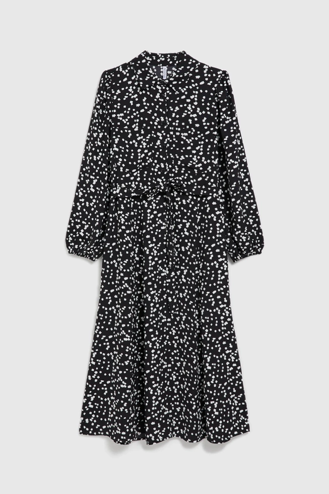 Wzorzysta sukienka midi z długimi rękawami czarna