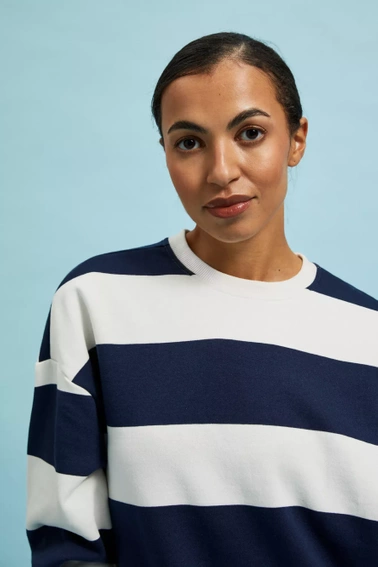 Bluza wkładana przez głowę w szerokie pasy granatowa