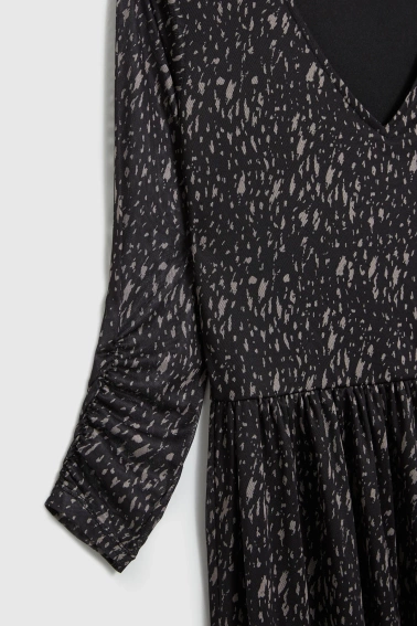 Sukienka midi czarna