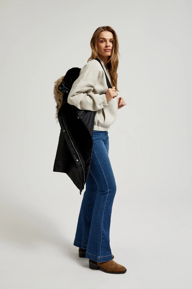 Zimowa kurtka z futrzanym kapturem czarna