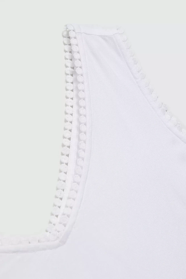 Gładka koszula z dekoltem w serek biała