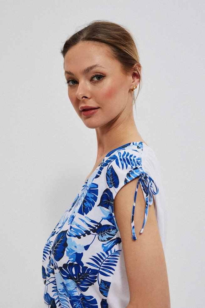 Bluzka z motywem liści