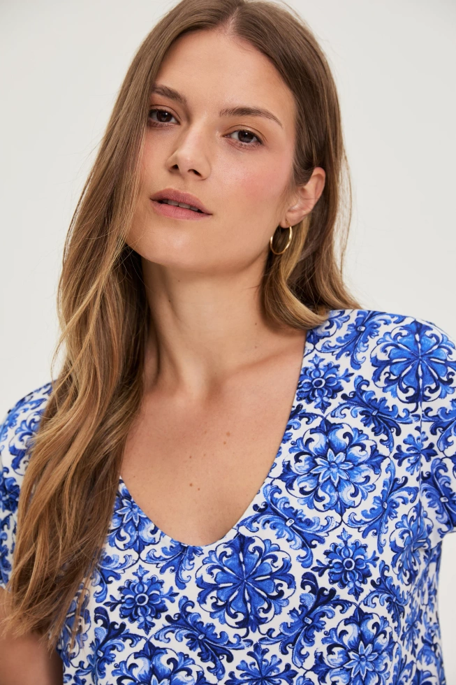 Wzorzysta bluzka niebieska