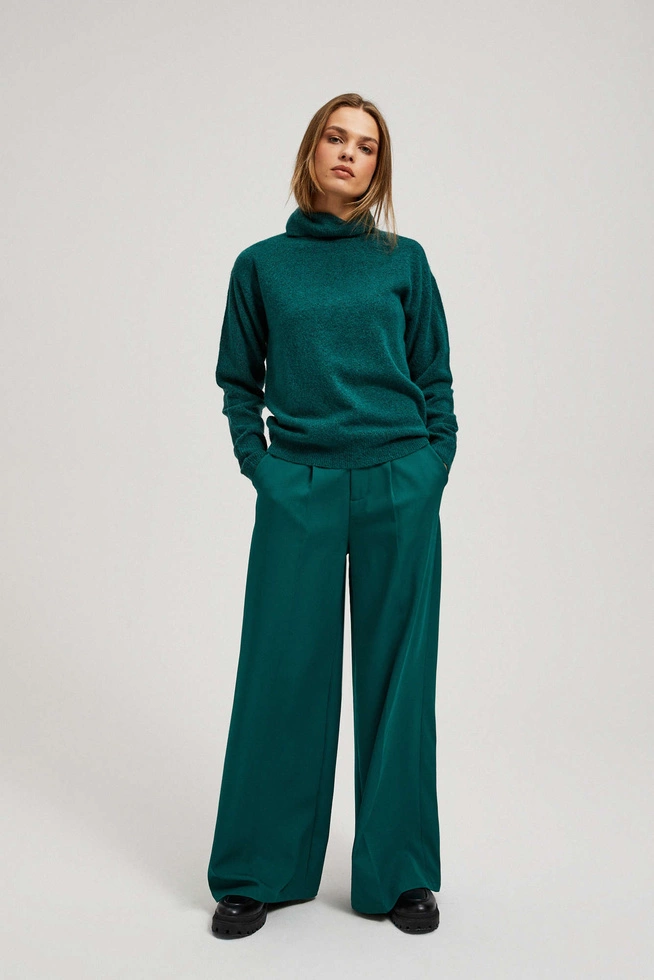 Sweter z golfem zielony