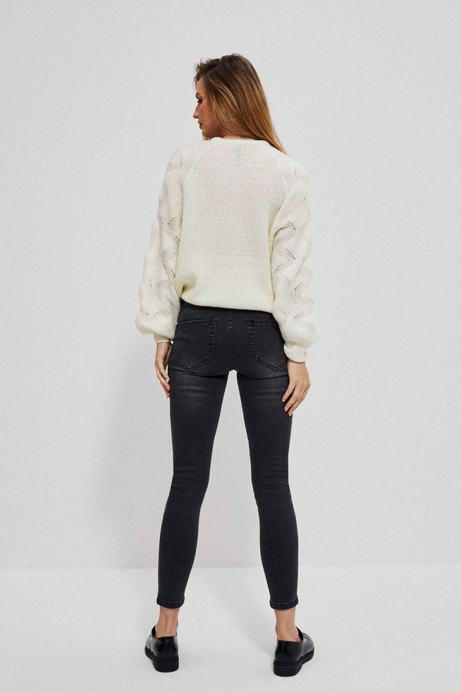 Spodnie rurki z przetarciami