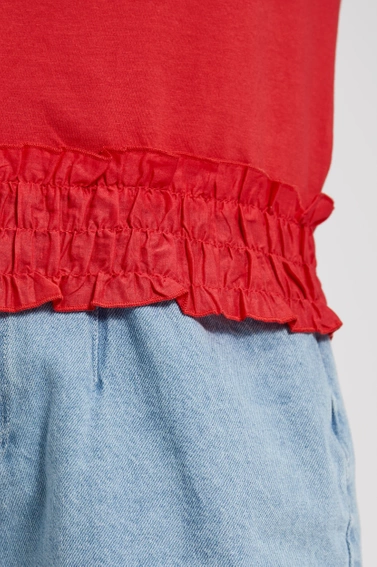 Bluzka z dekoltem w serek i gumą w pasie czerwona