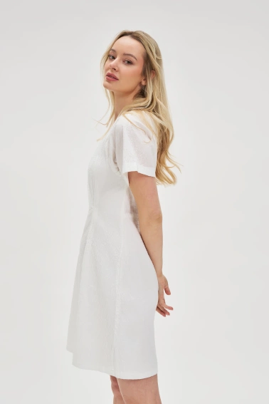 Bawełniana sukienka z odkrytymi plecami biała 