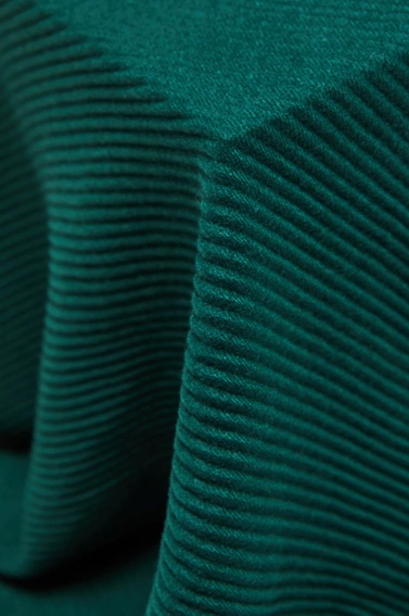 Prążkowany szal zielony