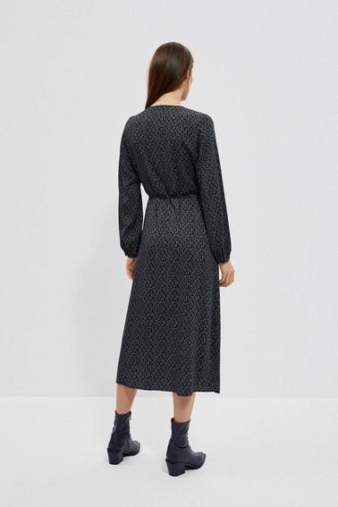 Sukienka midi wiązana w talii 