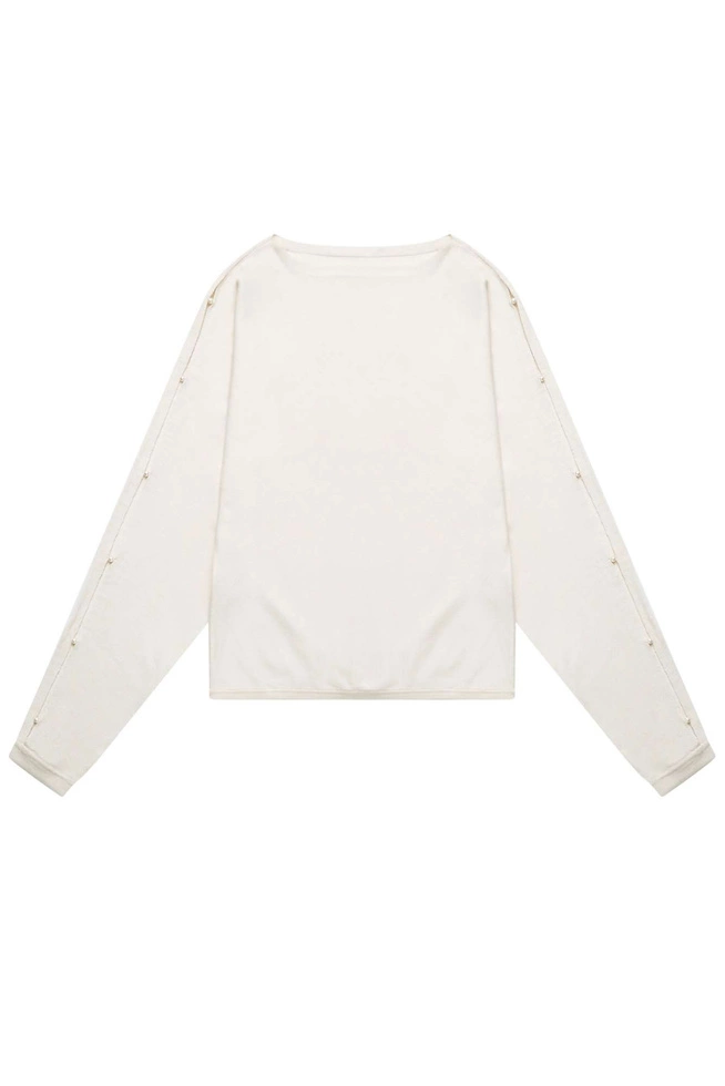 Sweter z ozdobnymi rękawami