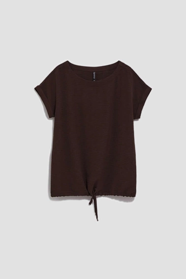 Koszulowa bluzka z wiązaniem w pasie