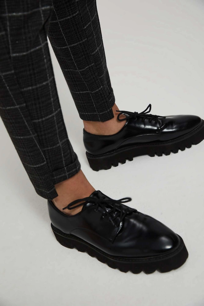 Spodnie w kratę czarne