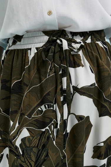 Spódnica midi z wzorem liści zielona