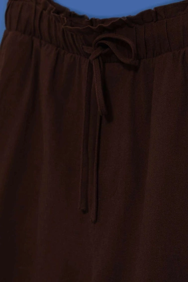 Gładkie szorty z wiązaniem ciemnbrązowe