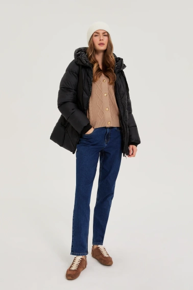 Pikowana kurtka z kapturem czarna