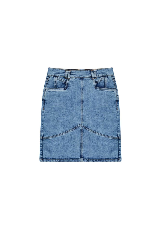 Jeansowa ołówkowa spódnica o długości przed kolano niebieska