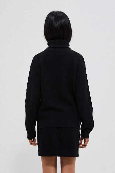 Golf z warkoczowym splotem czarny