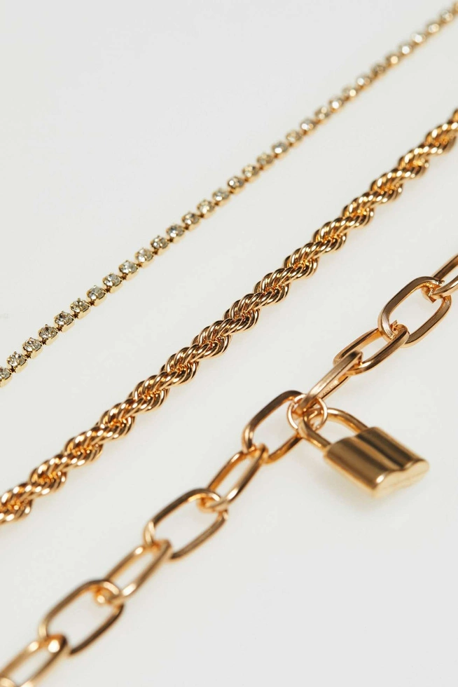 Ozdobne bransoletki o regulowanej długości