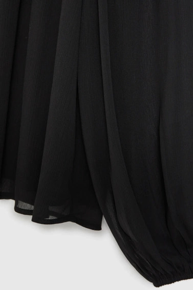 Koszula z ozdobnym dekoltem czarna