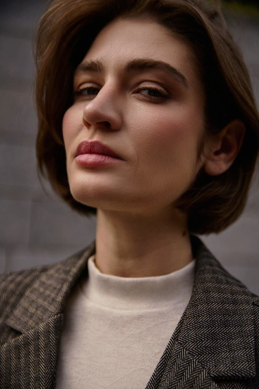 Jednorzędowa marynarka ciemnobeżowa