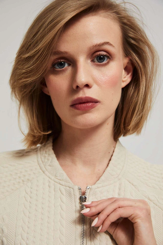 Rozpinana bluza z kieszeniami