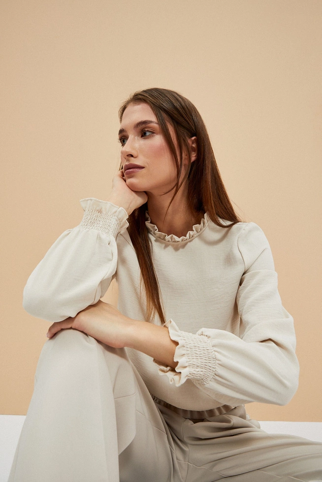 Gładka koszula piaskowa