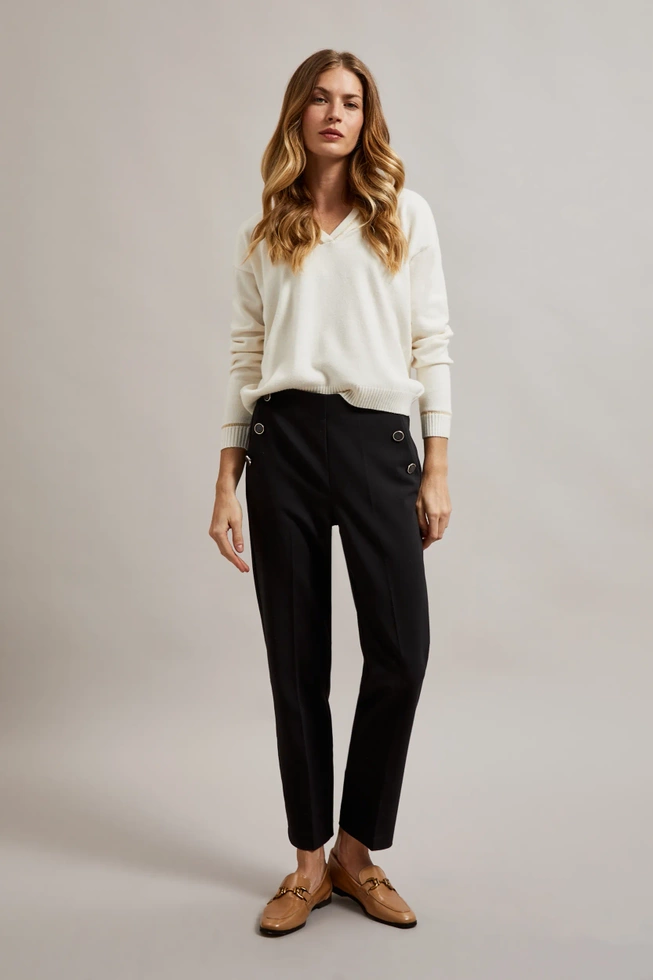 Spodnie w kant z ozdobnymi guzikami czarne