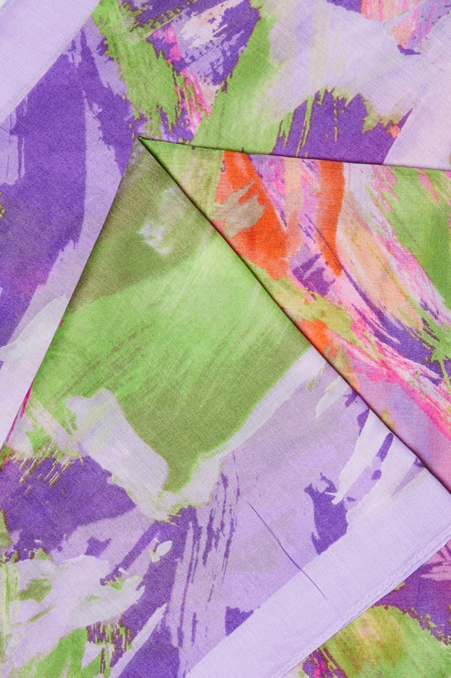 Szal w kwiaty zielony