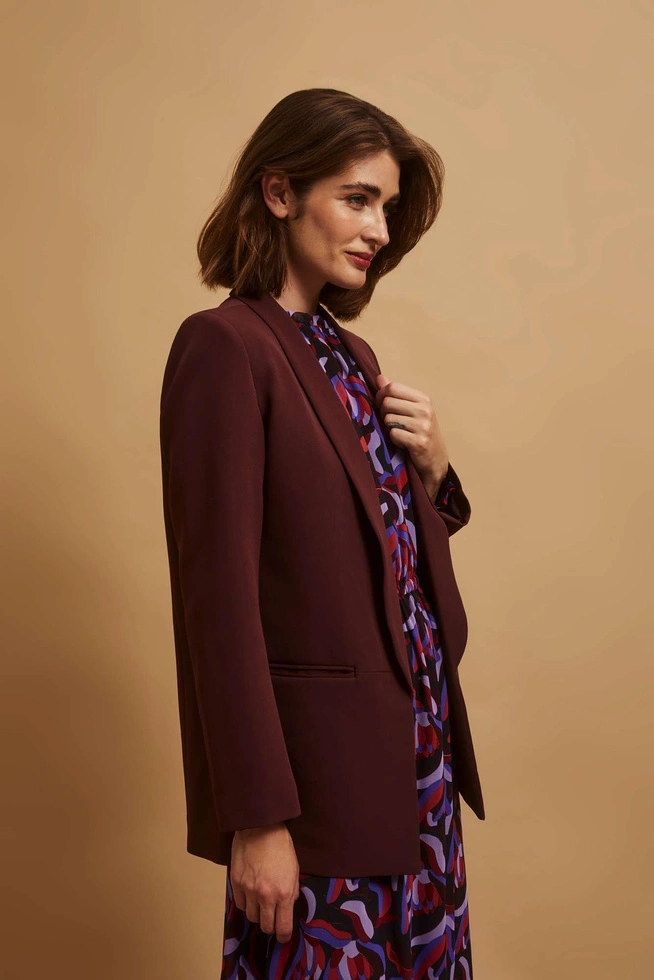 Gładka marynarka kasztanowa