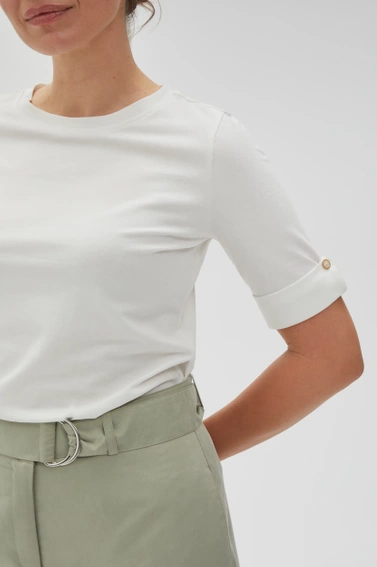 Gładki t-shirt z podwijanymi rękawami biały 