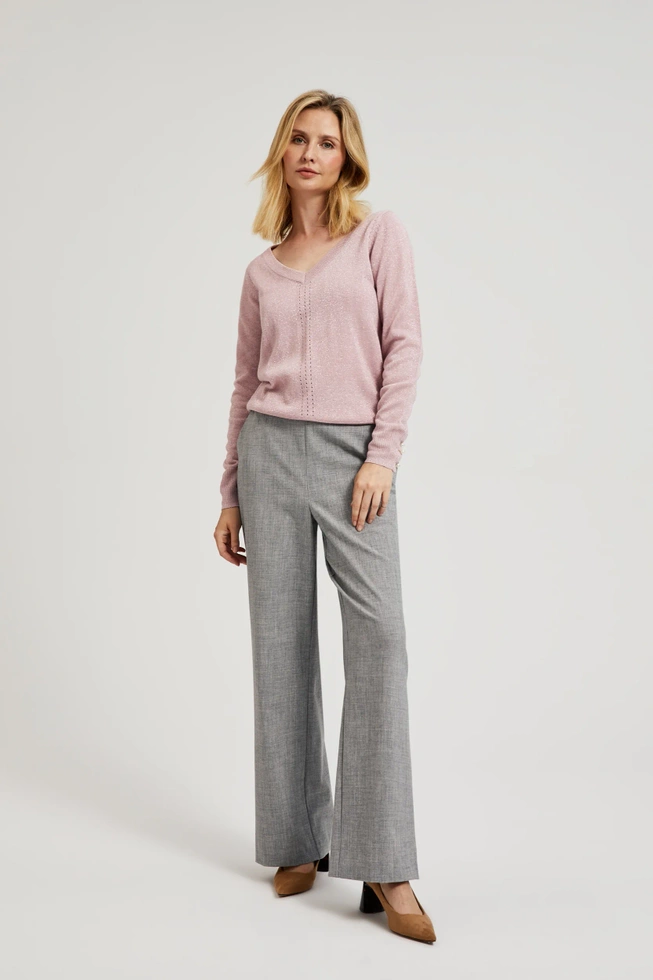 Sweter z dekoltem w serek różowy